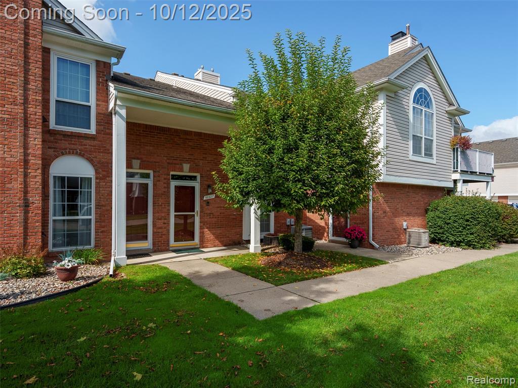 52219 Heatherstone Avenue, Macomb, MI 48042 — Photo 2