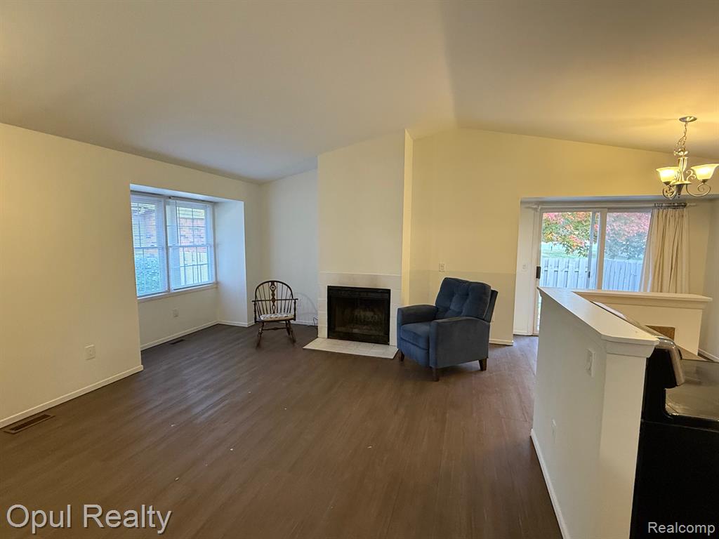 24252 Bashian Drive, Novi, MI — Photo 7