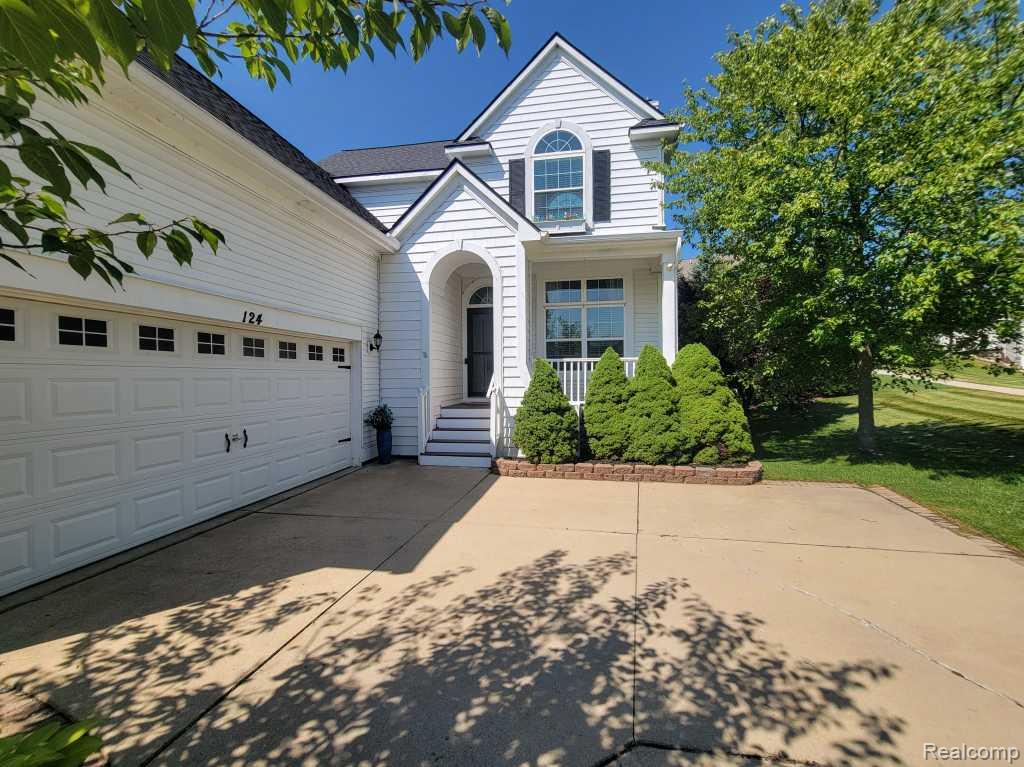 124 Champlain Boulevard, Howell, MI 48843 — Photo 3