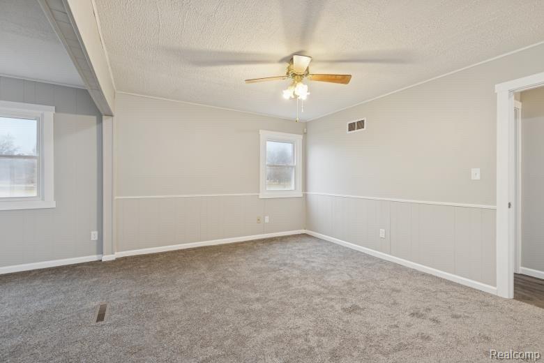 15635 Martinsville Road, Belleville, MI 48111 — Photo 21