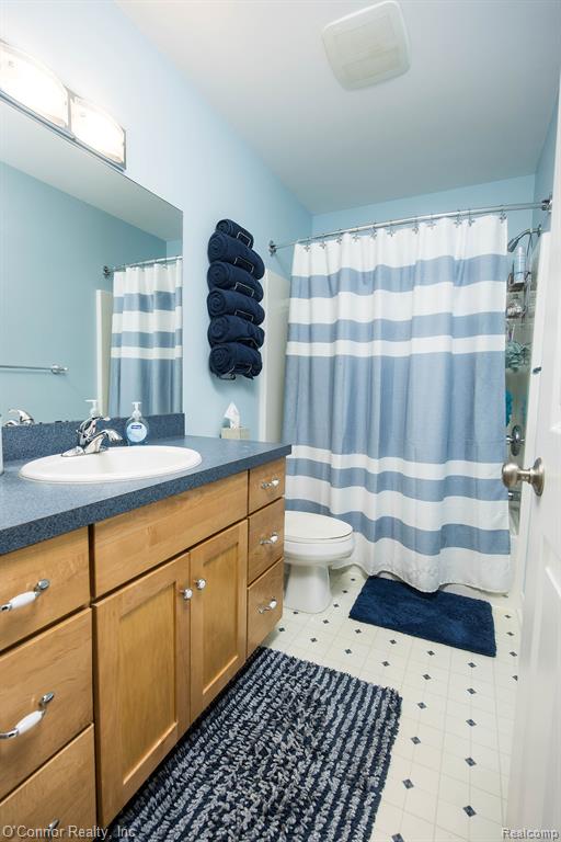 910 Hunter Court, Marysville, MI 48040 — Photo 26