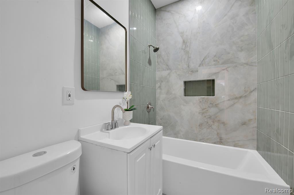 824 PHILIP Street, Detroit, MI 48215 — Photo 25