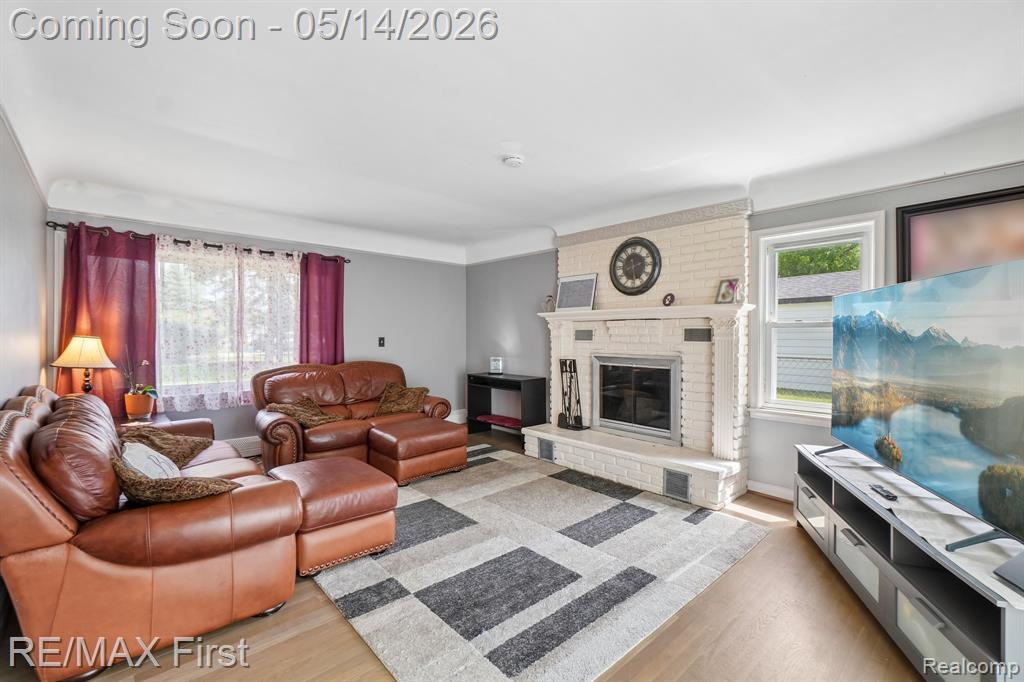 23041 Springbrook Drive, Farmington, MI 48336 — Photo 4