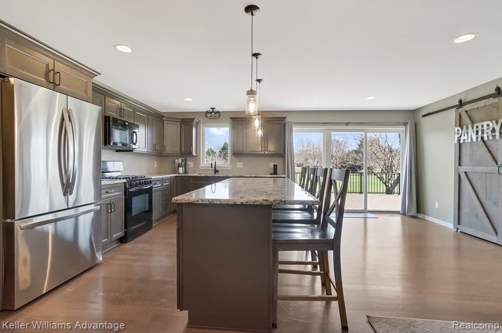5580 Jeanne Marie Drive, White Lake, MI 48383 — Photo 6