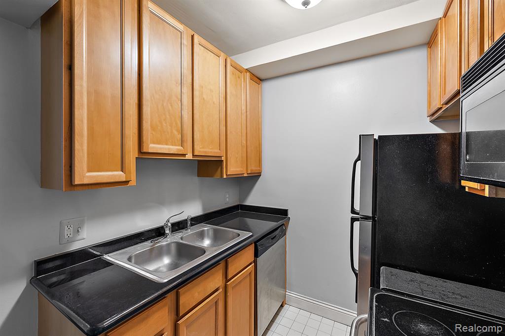 15 E KIRBY Street, 322, Detroit, MI 48202 — Photo 13