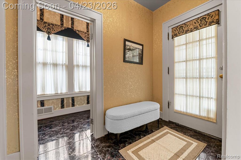 685 W Bethune Street, Detroit, MI 48202 — Photo 14