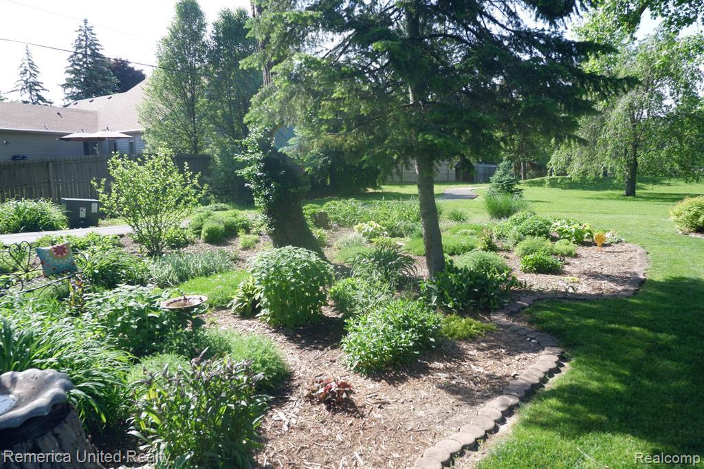 968 Touraine Avenue, East Lansing, MI 48823 — Photo 39