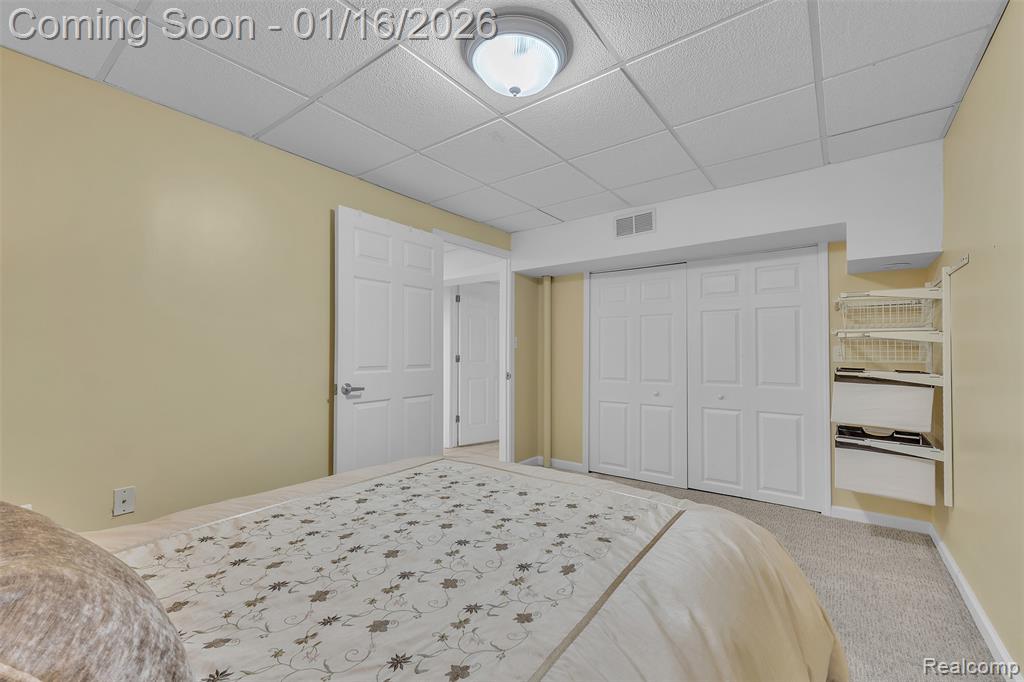 9035 Farmington Road, Livonia, MI 48150 — Photo 52