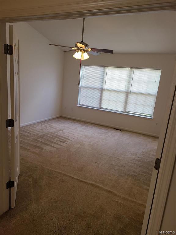 41130 MAPLEWOOD Drive, Canton, MI 48187 — Photo 25