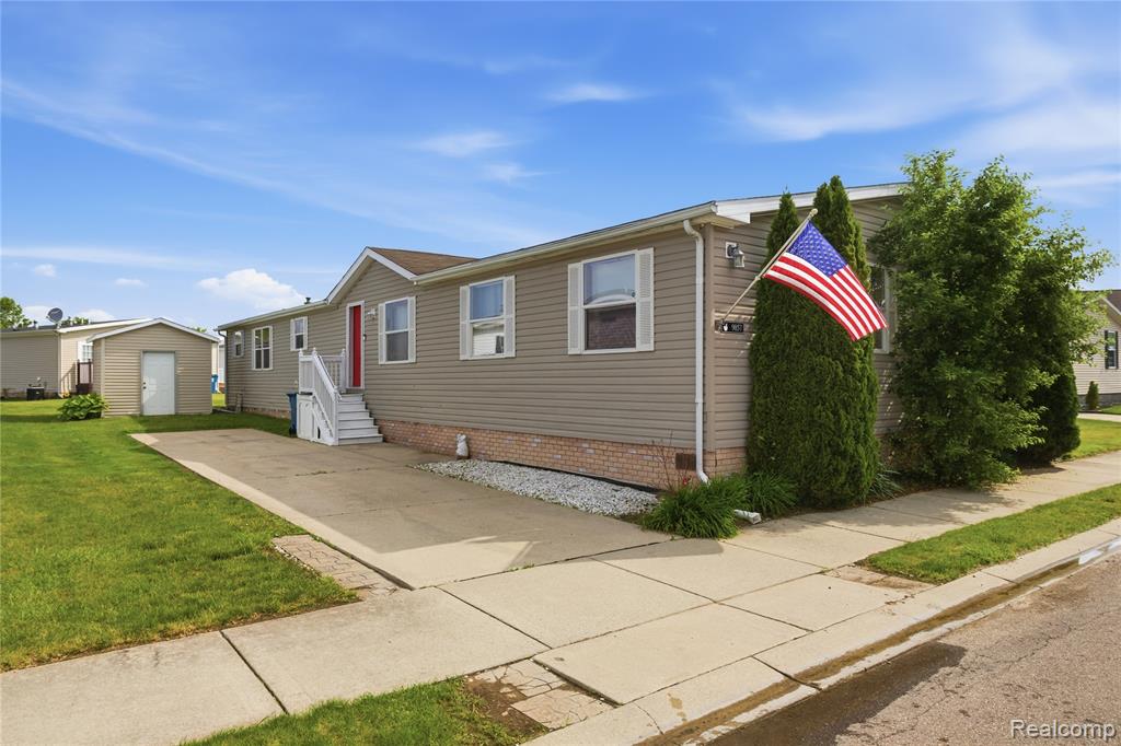 9857 Rembrandt Way, Fenton, MI 48430 — front exterior