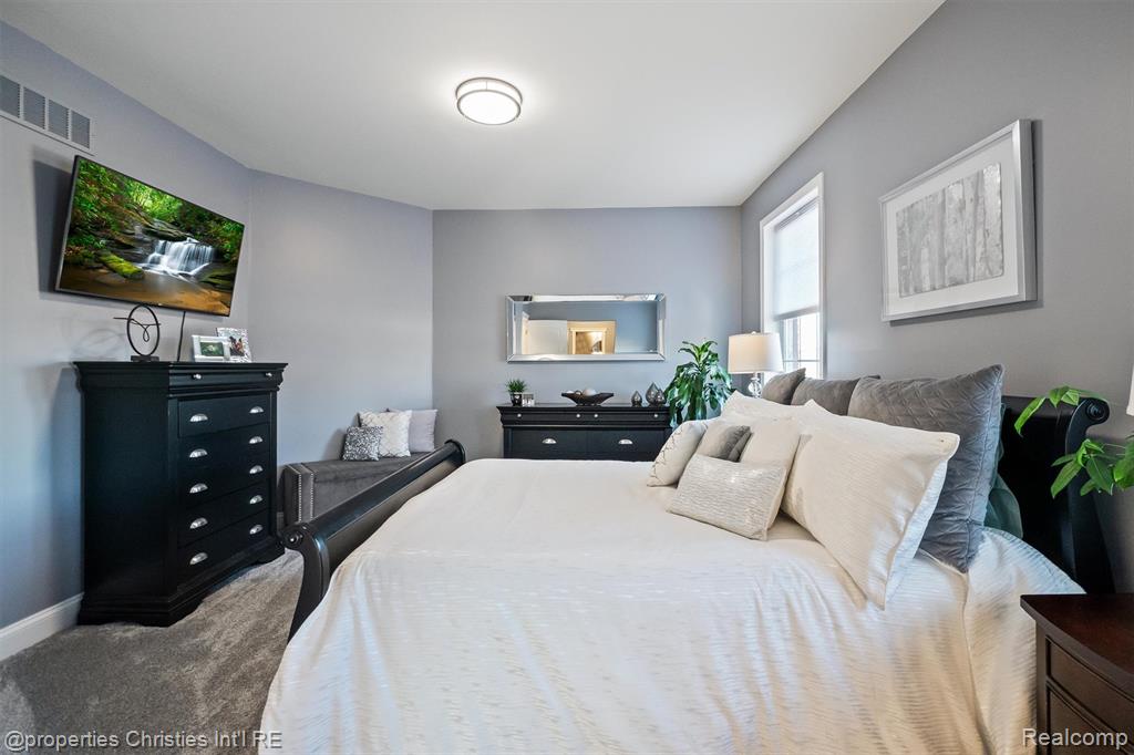 41245 Belvidere Street, Harrison Township, MI — Photo 41