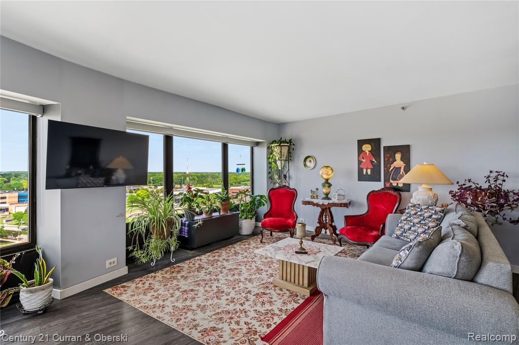 5000 Town Center, 1606, Southfield, MI 48075 — Photo 12