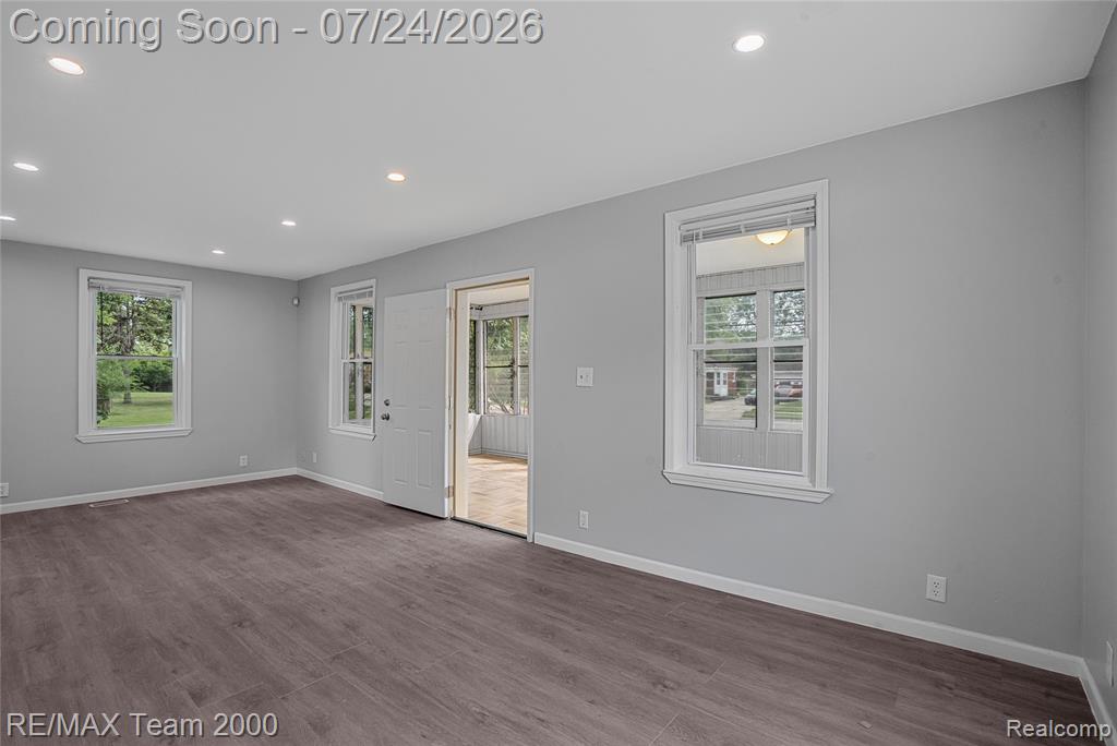 19615 Eastwood Drive, Harper Woods, MI 48225 — Photo 6