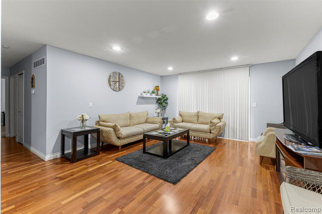 705 Randolph Street - Photo 5