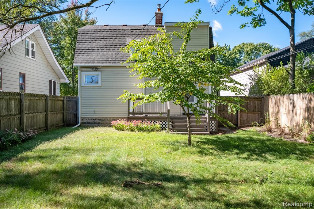 934 N CENTER Street, Royal Oak, MI 48067 — Photo 24