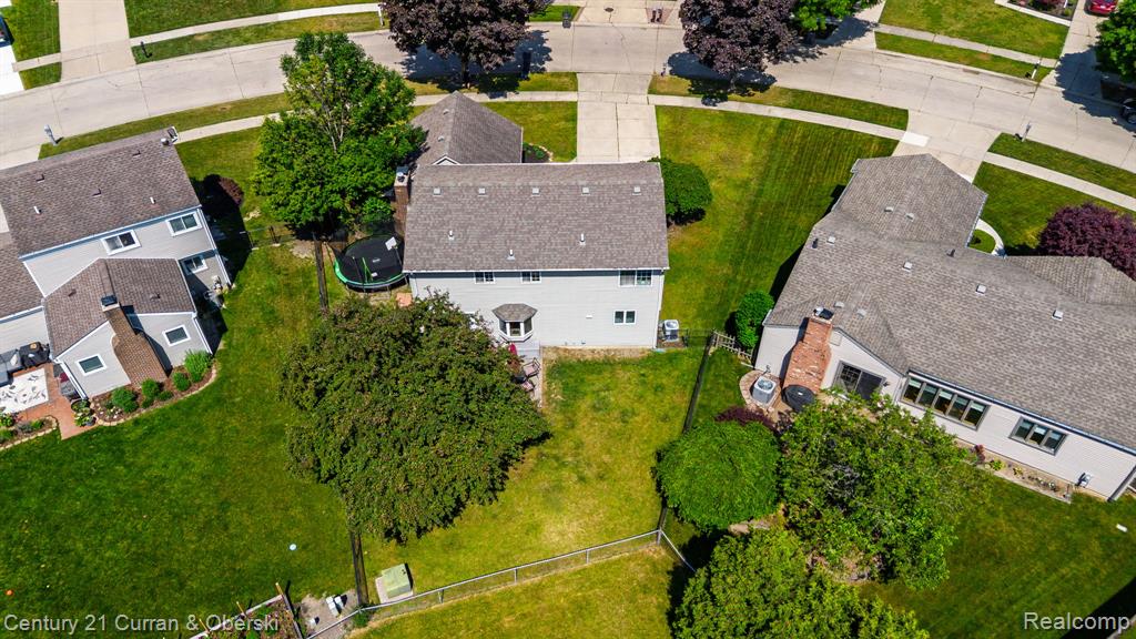41924 Amberly Drive, Clinton Twp, MI 48038 — Photo 33