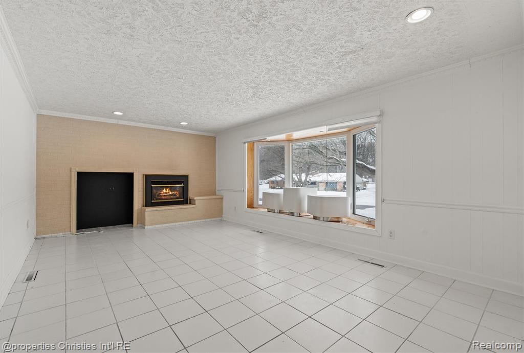952 N Reading Road, Bloomfield Hills, MI 48304 — Photo 17