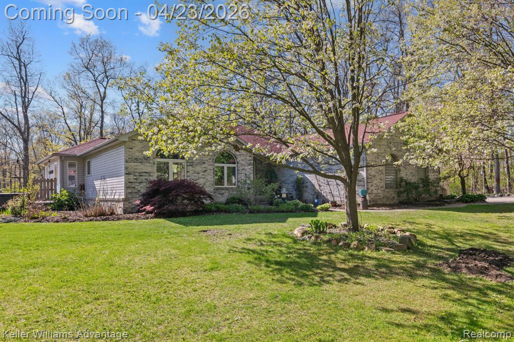 3370 BREEZEWOOD, Ortonville, MI 48462 — Photo 2