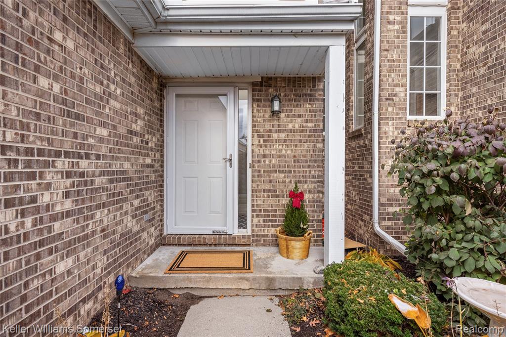 882 Natures Cove Court, Wixom, MI 48393 — Photo 3