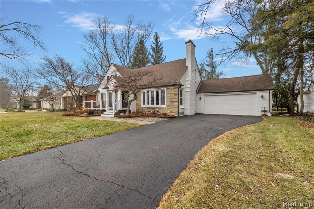 16244 Lauderdale Avenue, Beverly Hills, MI 48025 — Photo 3