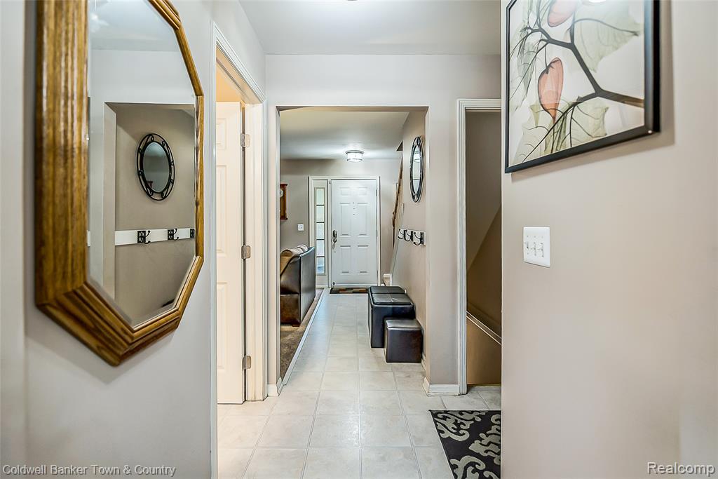 9305 Appleview Court, Brighton, MI 48116 — Photo 27