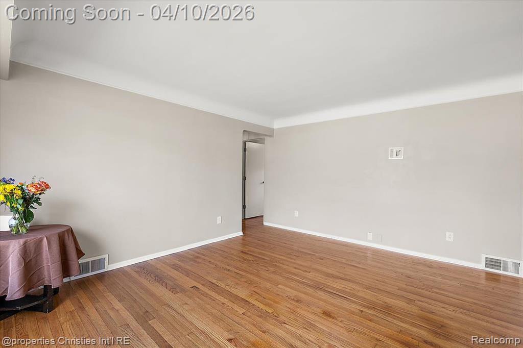 8441 Northfield Boulevard, Oak Park, MI 48237 — Photo 6