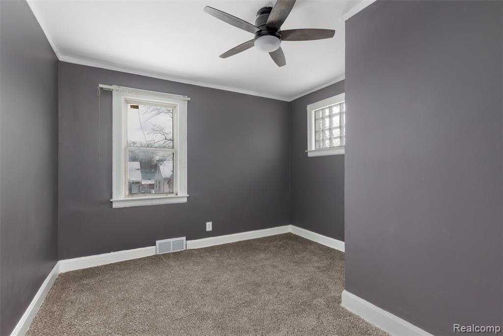18439 Alcoy Street, Detroit, MI 48205 — Photo 12