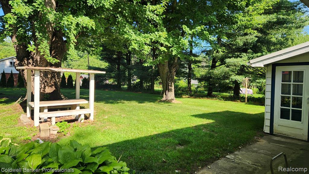 5847 N Lapeer Road, North Branch, MI 48461 — Photo 24