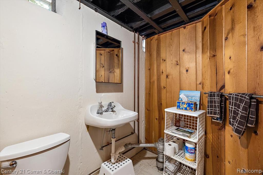 4151 Seminole Drive, Royal Oak, MI 48073 — Photo 32