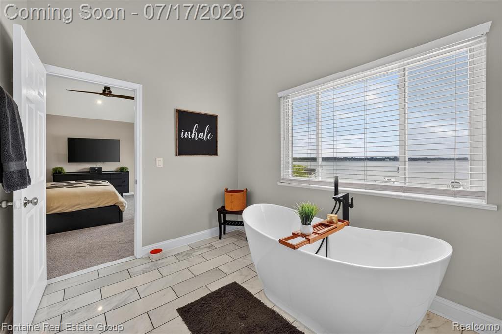 240 Rosebud Court, Walled Lake, MI 48390 — Photo 29