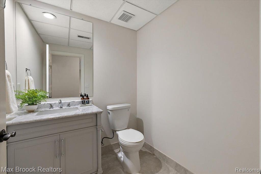 855 WALLACE Street, Birmingham, MI 48009 — Photo 41