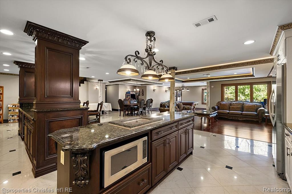 7220 Essex Drive, West Bloomfield, MI — Photo 88