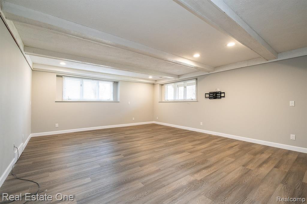 6534 RED CEDAR Lane, West Bloomfield, MI 48324 — Photo 26
