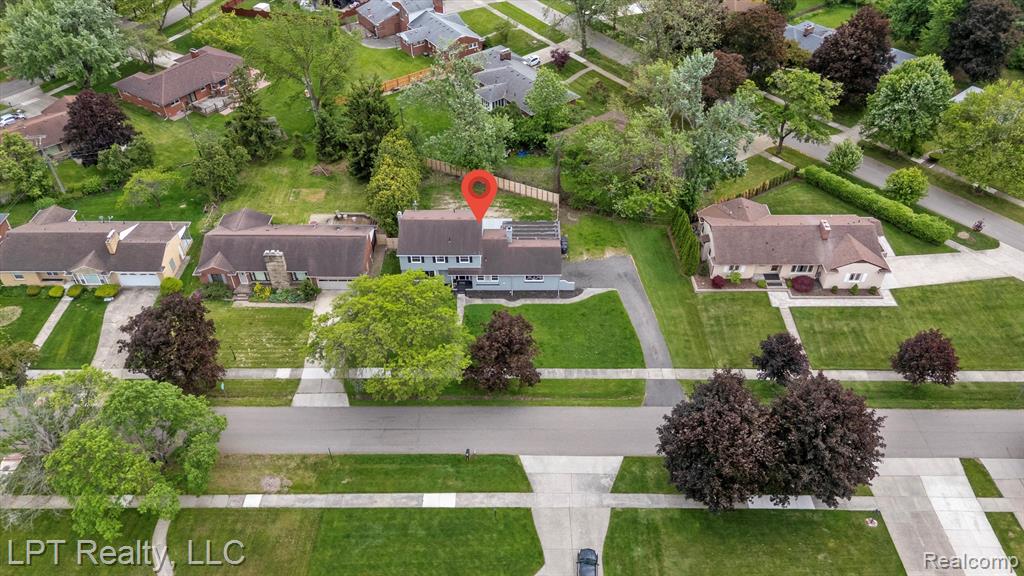 18441 ROSELAND Boulevard, Lathrup Village, MI 48076 — Photo 62