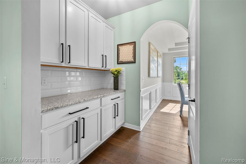 5401 Aberdeen Court, Clarkston, MI 48348 — Photo 18