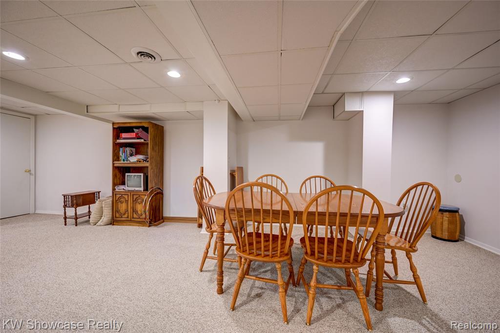 458 N Oak Drive, Commerce Twp, MI 48390 — Photo 36