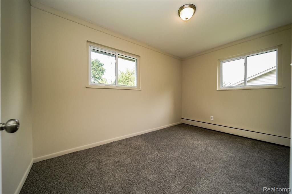 46269 HULING Street, Shelby Twp, MI 48317 — Photo 35