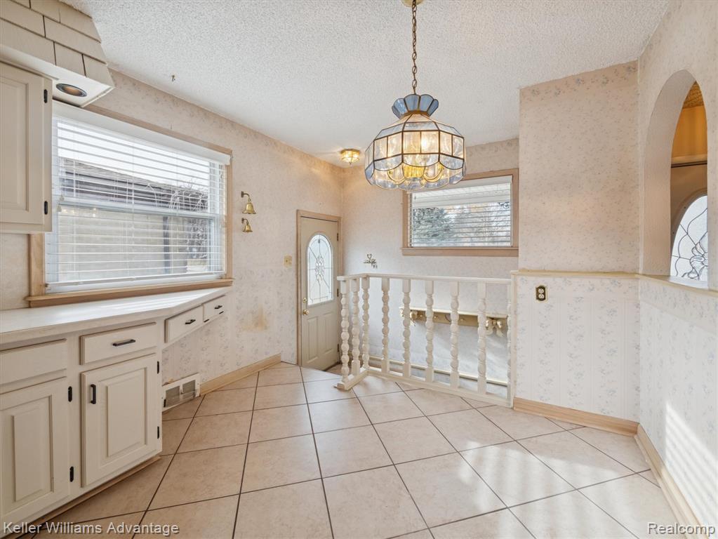 6450 Fenton Street, Dearborn Heights, MI 48127 — Photo 12