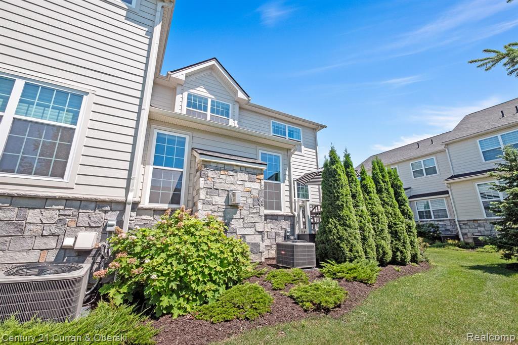 42787 Cardinal Way, Novi, MI — Photo 4