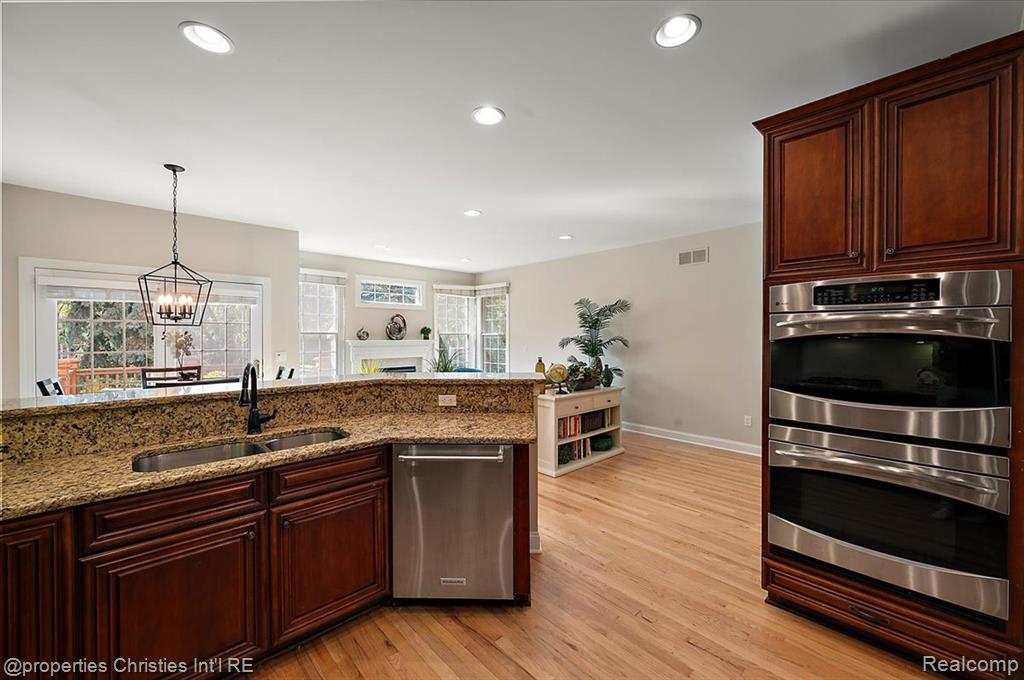44683 Broadmoor Circle N, Northville, MI 48168 — Photo 26