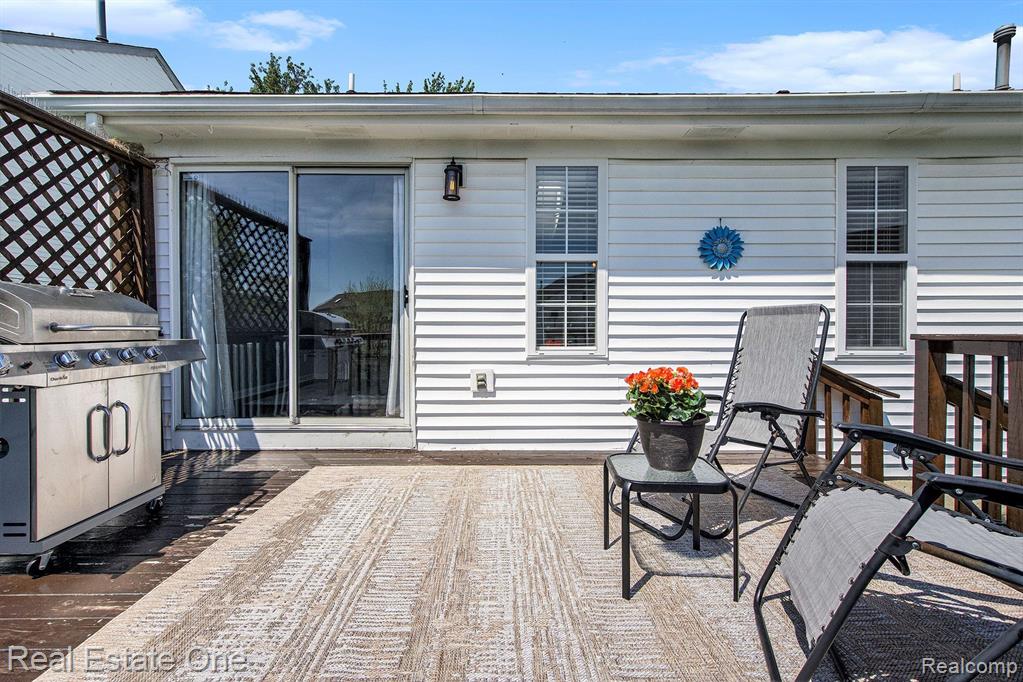 7473 OAKLAND HILLS Drive, Ypsilanti, MI 48197 — Photo 33
