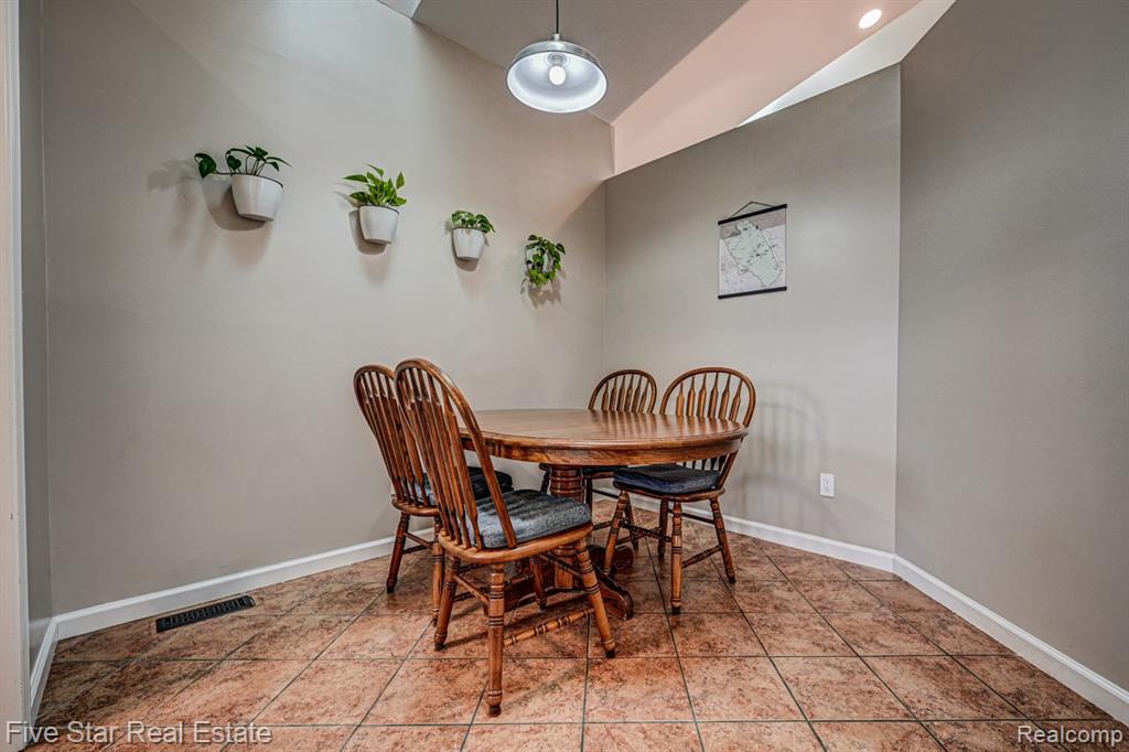 7511 BERMUDA DUNES, Ypsilanti, MI 48197 — Photo 20