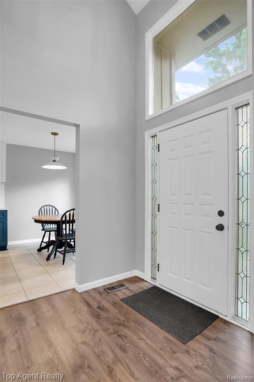 43088 W Kirkwood Drive, Clinton Twp, MI 48038 — Photo 5