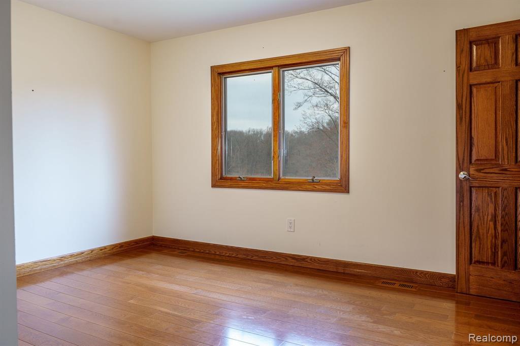 545 JUDI ANN Lane, Holly, MI 48442 — Photo 18