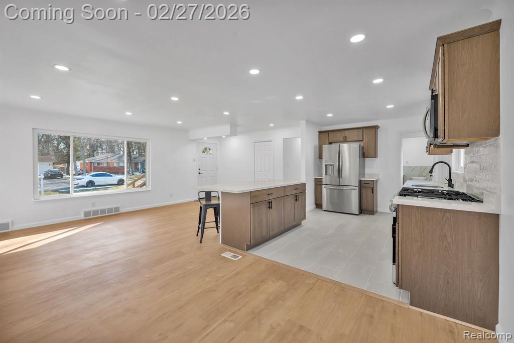 29760 Hoy Street, Livonia, MI, 48154