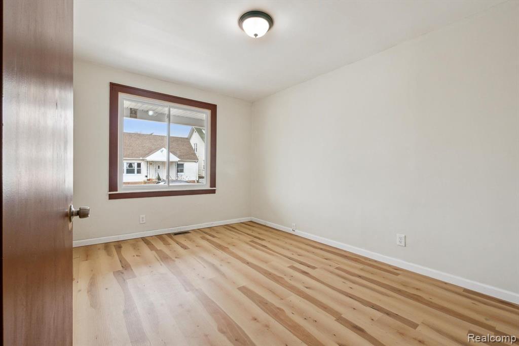 5014 BELMONT Street, Hamtramck, MI 48212 — Photo 12