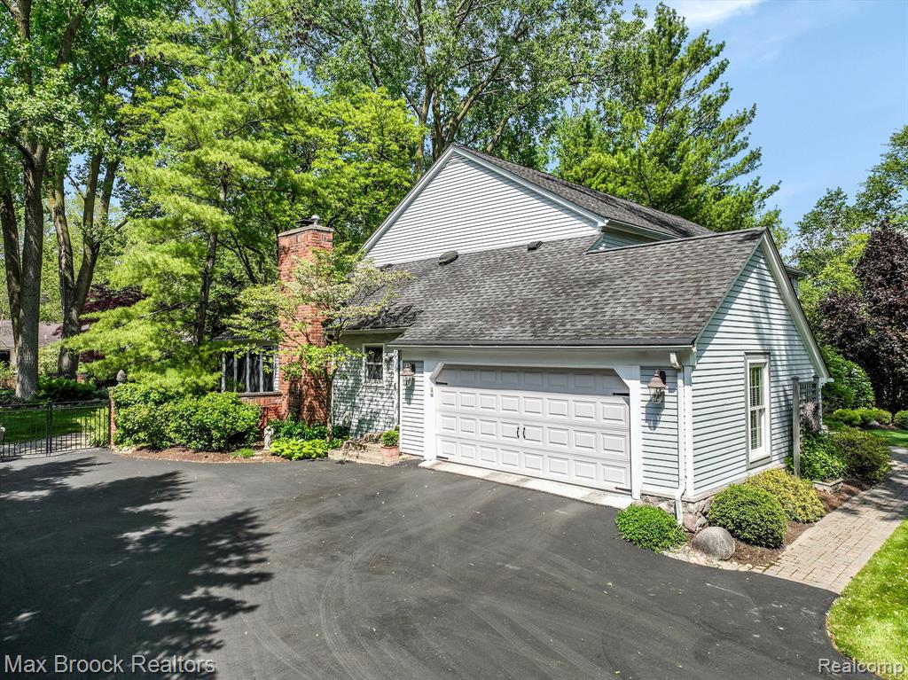 773 WOODCHESTER Drive, Bloomfield Hills, MI 48304 — Photo 41
