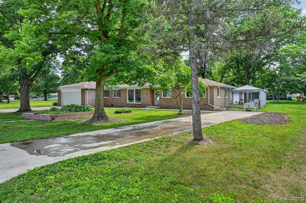 4877 Orchard Lane, Owosso, MI 48867 — Photo 7