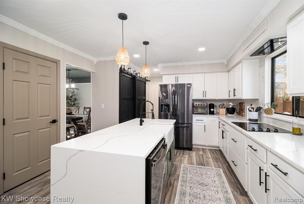 7936 Rampart Trail, Waterford, MI 48327 — Photo 3