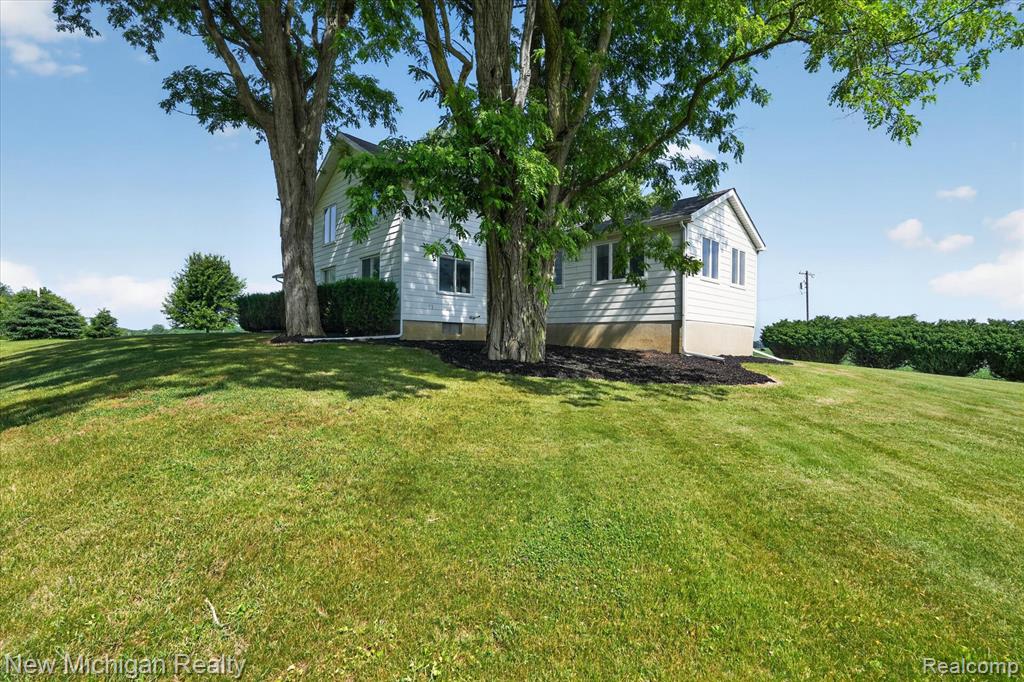 11374 Lahring Road, Byron, MI 48418 — Photo 44